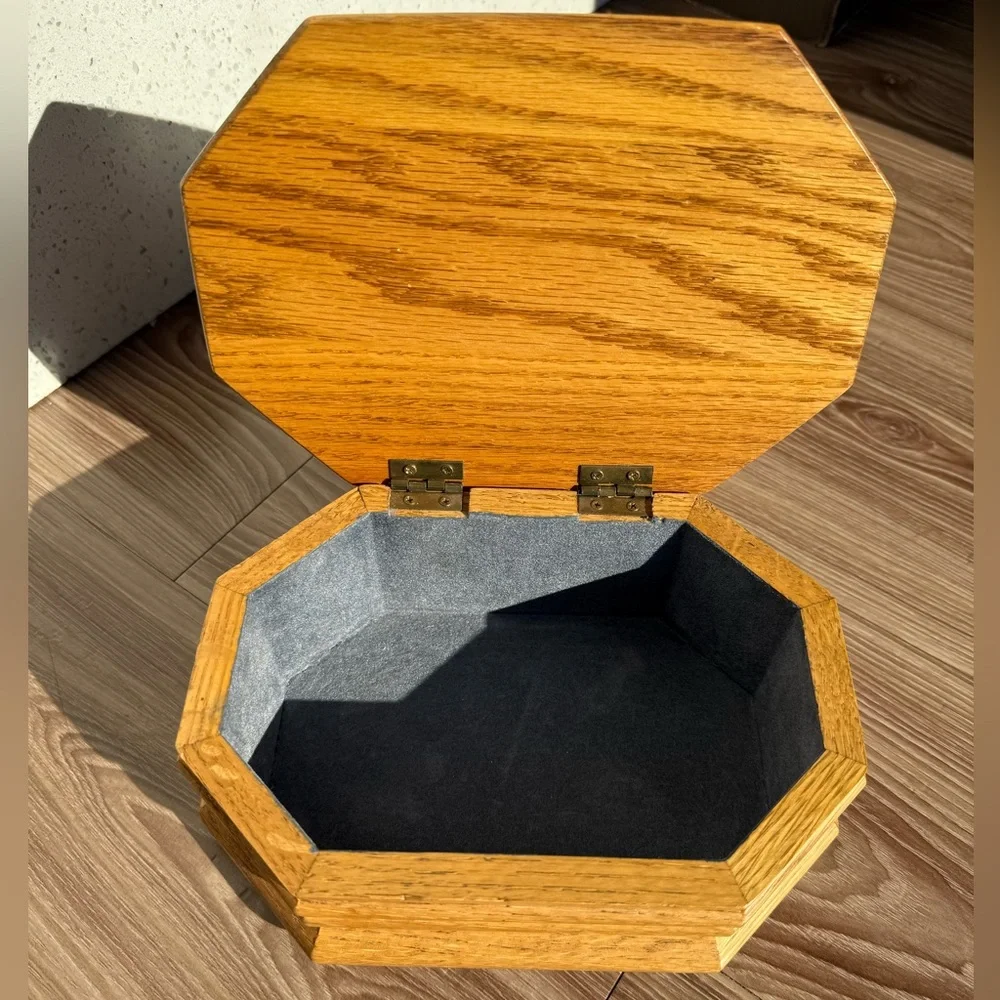 Oak Jewelry/Keepsake Giftable Box with Rose Engraving & Velvet Interior